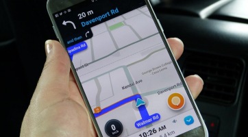 Megérkezett a Google Assistant a Waze funkciói közé
