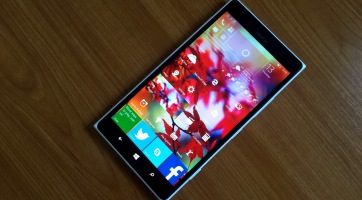Sima Windows 10-et tenne okostelefonjainkra a Microsoft