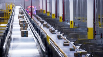 Az Amazon raktári dolgozói fellélegezhetnek, nincs több kötelező maszkviselés