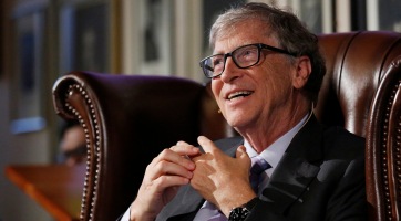 Hiába oltották be, Bill Gates továbbra sem veszi le a maszkot