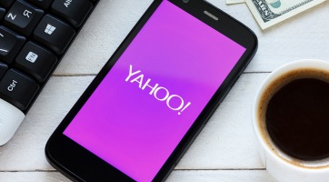 A botrányok miatt drasztikusan csökkent a Yahoo értéke