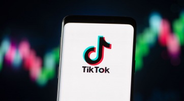 Állítólag mégsem lesz kipenderítve a TikTok Amerikából, törölték az eladási határidőt