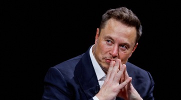 Elon Musk egészségügyi problémái miatt kell elhalasztani a meccset