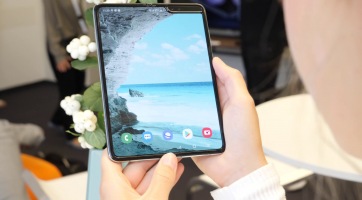 Közel egymilliárd dollárt hozott a Samsungnak a Galaxy Fold