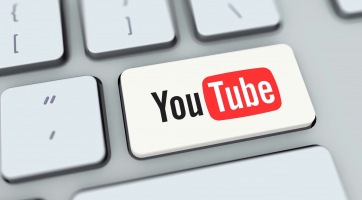 Törvénymódosítást akar a YouTube, hogy több reklámot tehessenek a videók elé