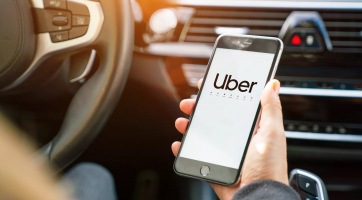 Uber-botrány: vezető európai politikusok segítségével terjeszkedett a vállalat